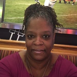 Meet your Posher, Yolanda